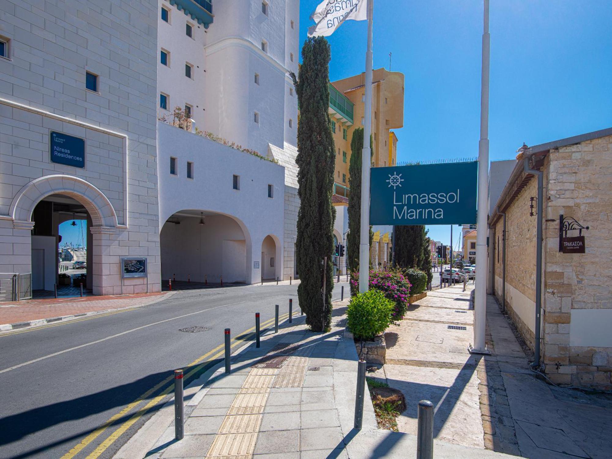 Sanders River Plaza ليماسول المظهر الخارجي الصورة